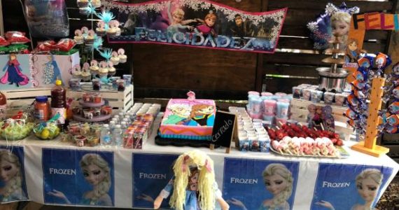 Mesa de dulces de Frozen