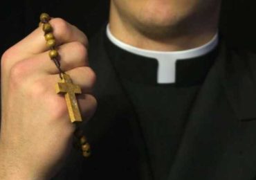 violaciones de sacerdotes