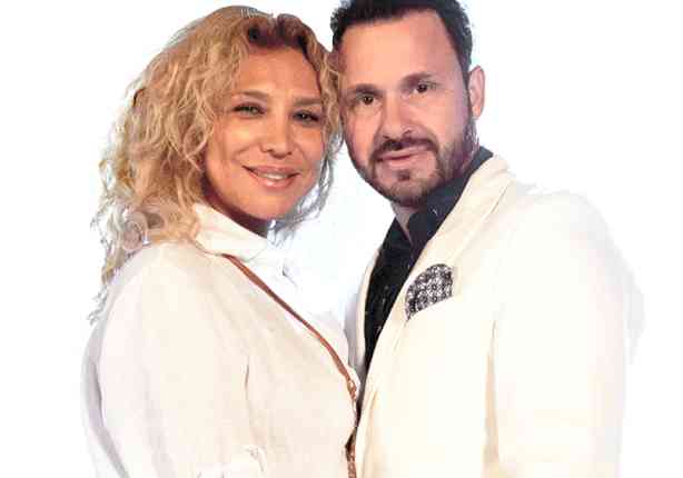 Cristian Zuárez y su novia