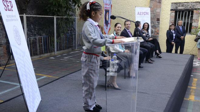 Uniforme Neutro CDMX