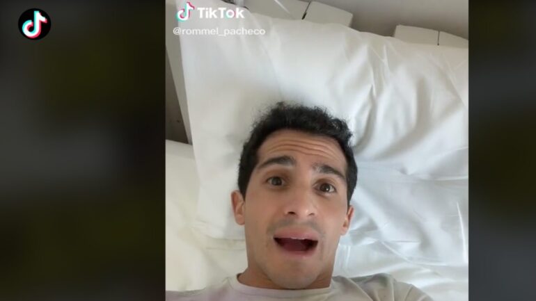 Rommel probó las camas anti sexo