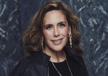 Angélica Vale delgada