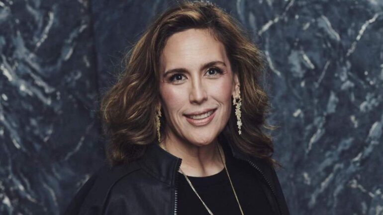 Angélica Vale delgada